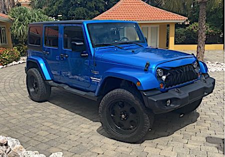 Jeep Wrangler Sahara blauw